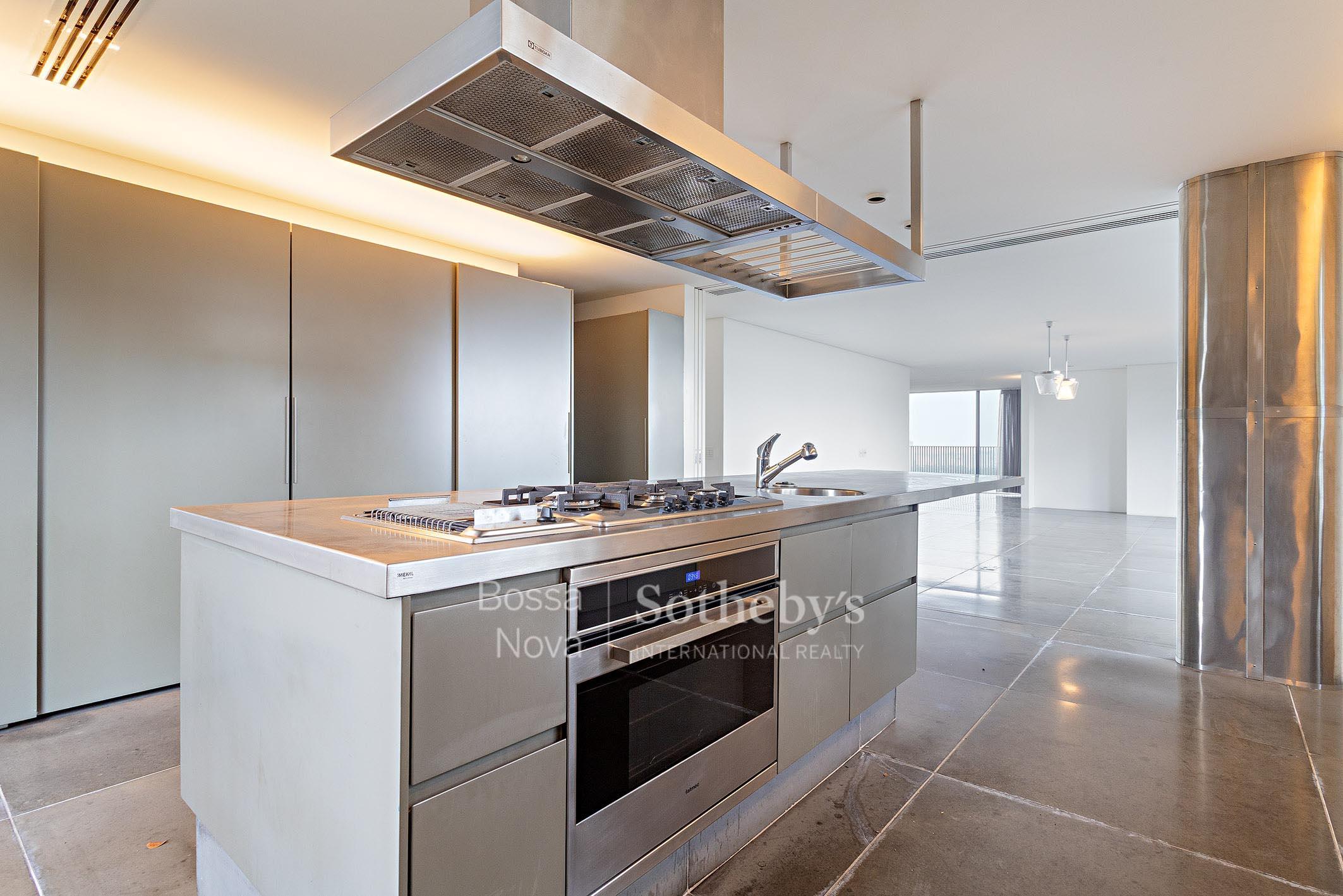 Cobertura Triplex para venda em Vila Madalena